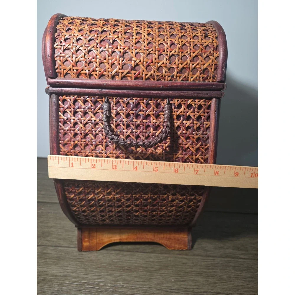 Vintage Woven Rattan Heart Shaped Wooden Treasure Chest Keepsake Box Brown Brass